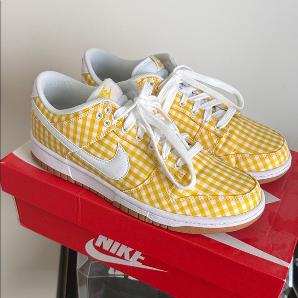 Nike Shoes - Nike Dunk Low